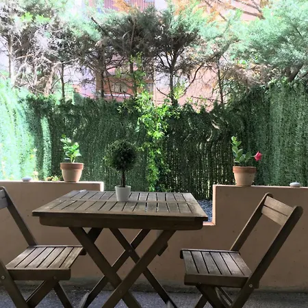 Wawerly 1 Apartment